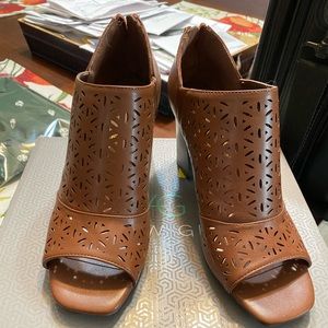 🤎Andrew Geller Open Toe🤎